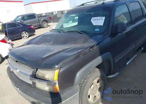 2005 Chevrolet Avalanche 1500 Z71 z USA, uszkodzony, nr VIN 3GNEK12Z95G252888